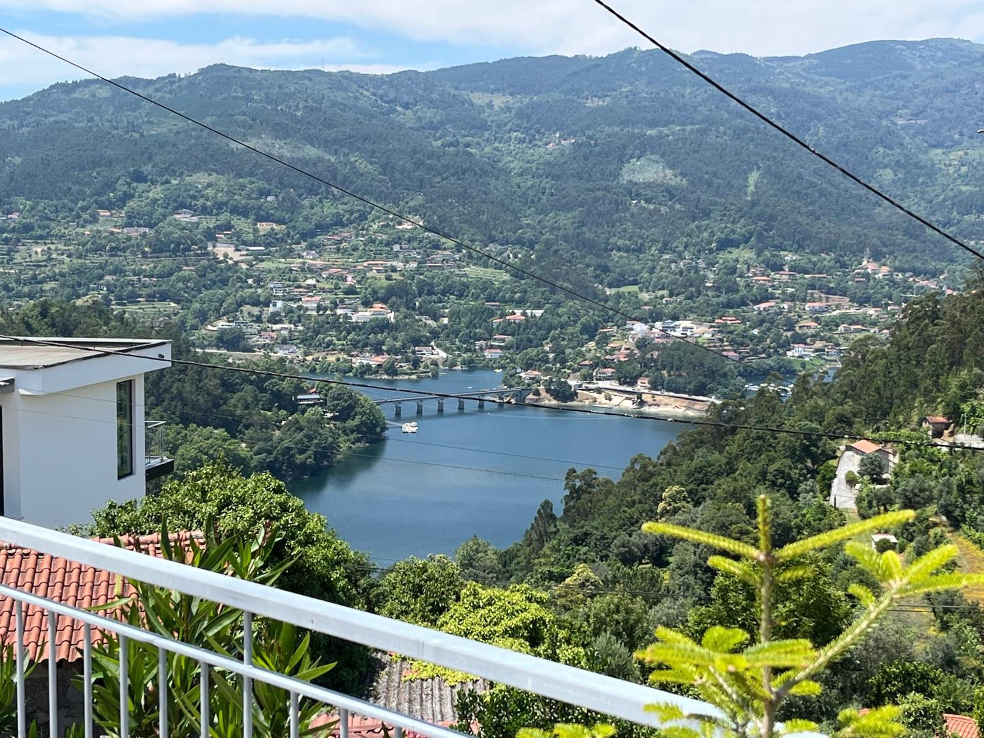 Casa Da Lage - Lareiras - Lenha - Vistas - Geres Villa Bagian luar foto