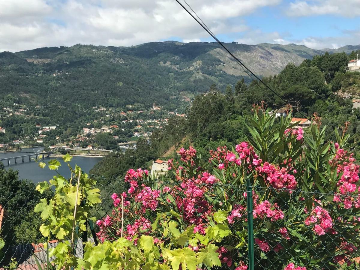 Casa Da Lage - Lareiras - Lenha - Vistas - Geres Villa Bagian luar foto